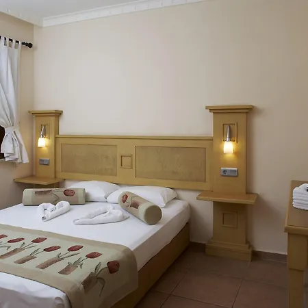 Aparthotel Club Anastasia - Family 3*