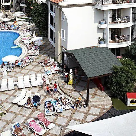 Aparthotel Club Anastasia - Family 3*